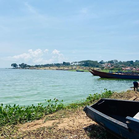 Homeonthenile Lake View Double ジンジャ エクステリア 写真