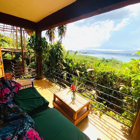 Homeonthenile Lake View Double ジンジャ エクステリア 写真