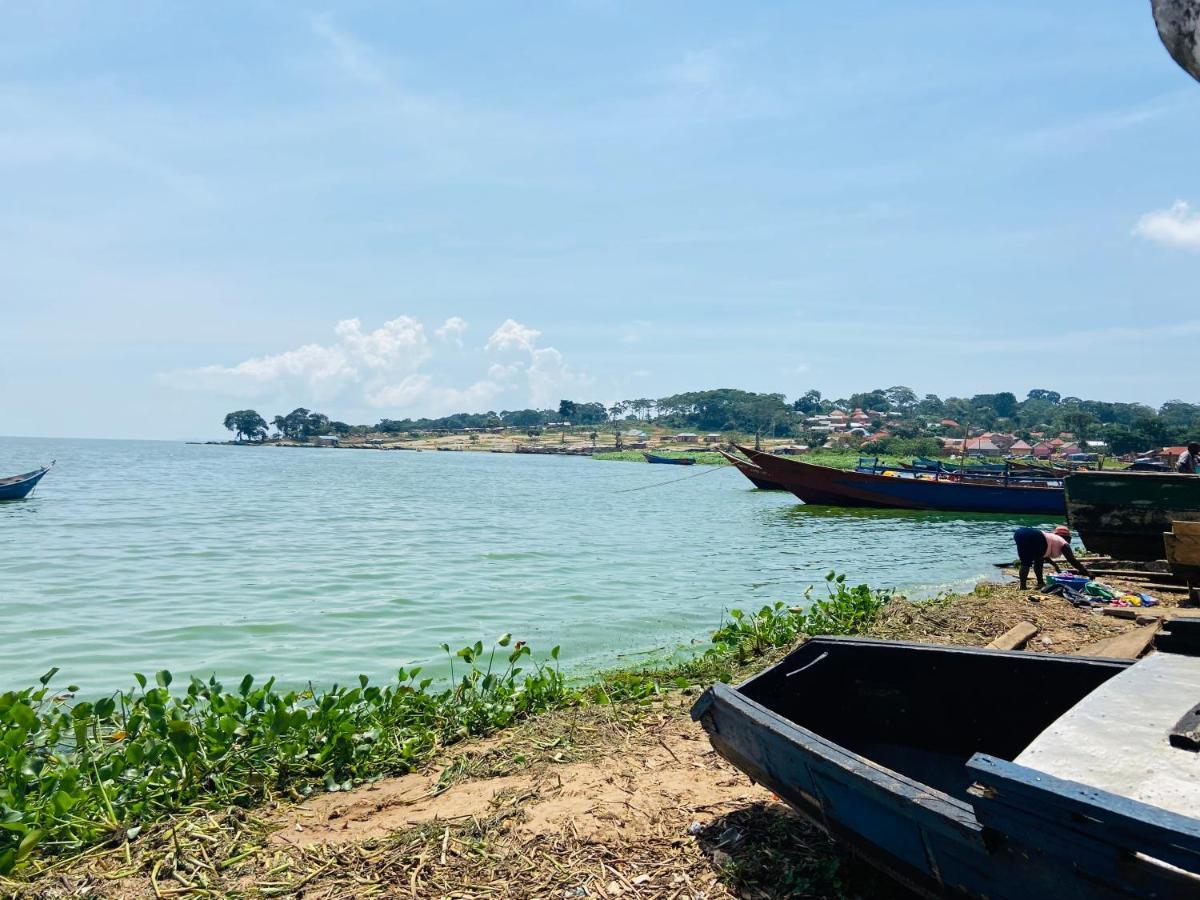Homeonthenile Lake View Double ジンジャ エクステリア 写真